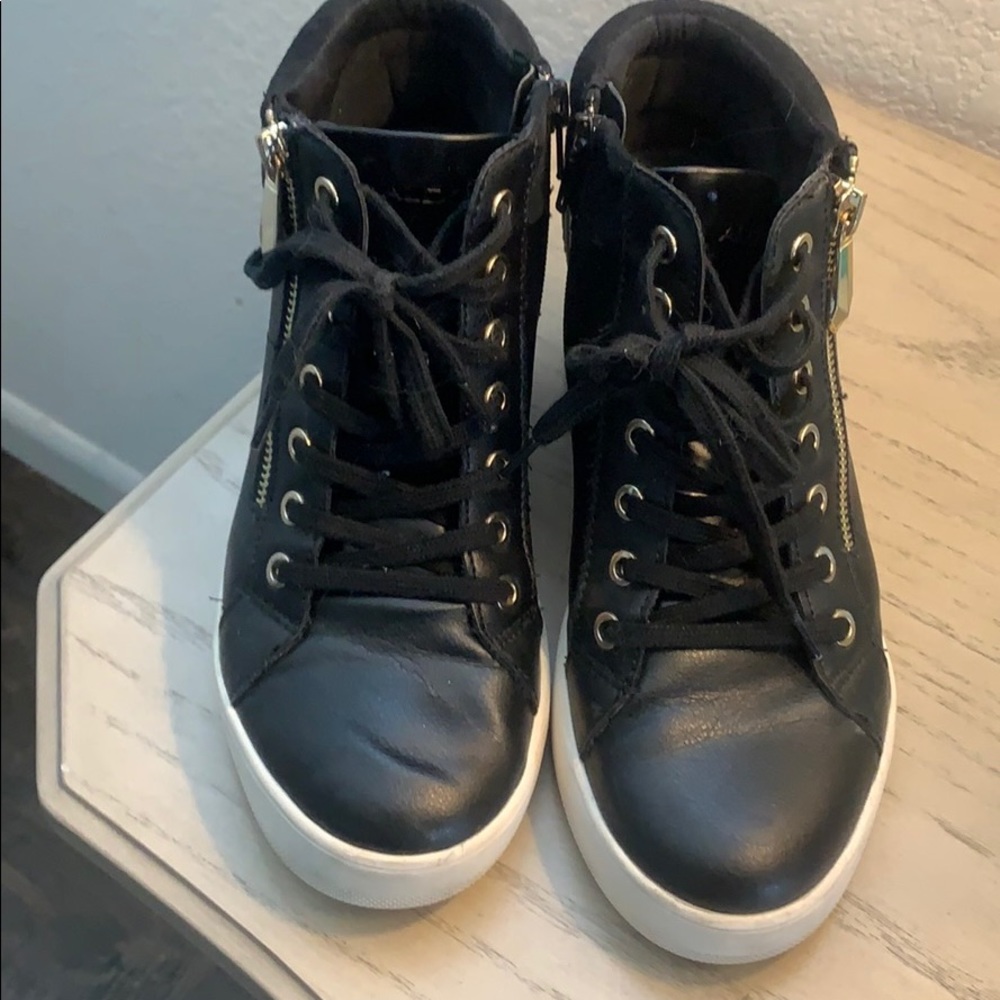Women’s Aldo booties size 7 1/2 gently worn